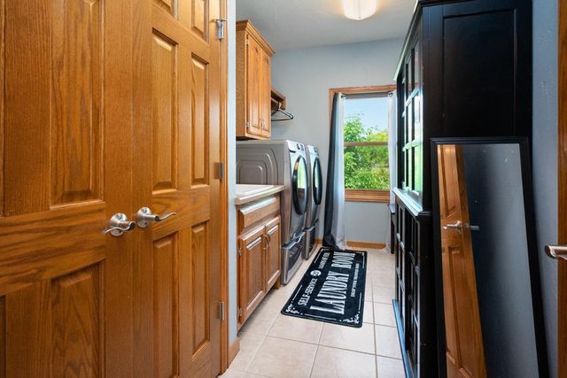8120 CHALLENGER DRIVE, Neenah, WI 54956