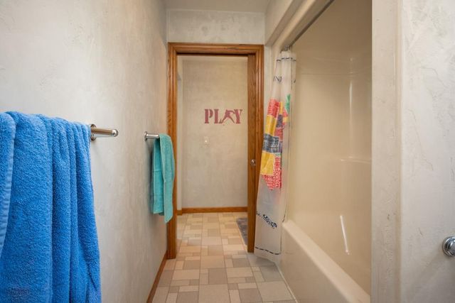 8120 CHALLENGER DRIVE, Neenah, WI 54956