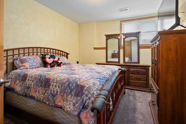 8120 CHALLENGER DRIVE, Neenah, WI 54956