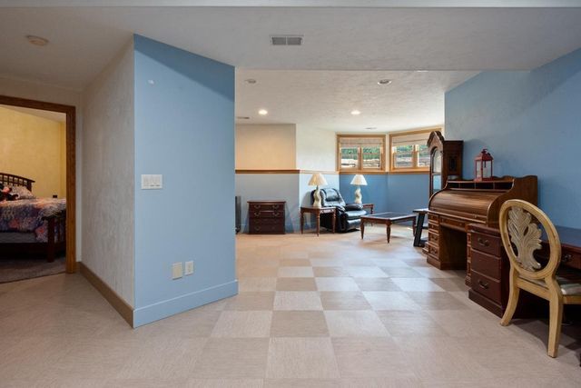 8120 CHALLENGER DRIVE, Neenah, WI 54956