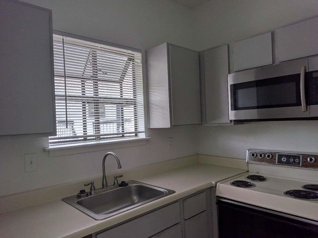 7901 Cambridge Street 152, Houston, TX 77054