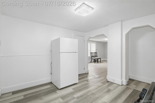 6915 Braun, Center Line, MI 48015