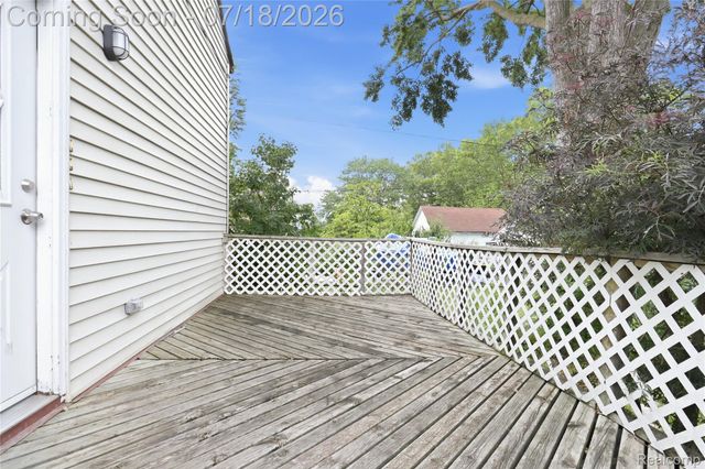 6915 Braun, Center Line, MI 48015