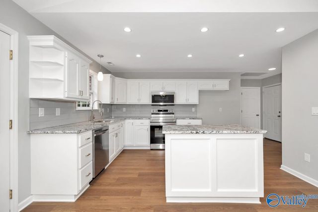 153 Shady Grove Road, Toney, AL 35773