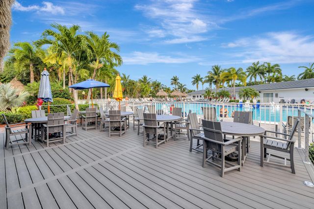 382 Sundial Circle 382, Margate, FL 33068