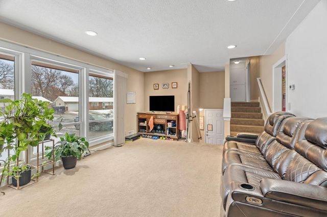 6996 Hickory Drive NE, Fridley, MN 55432