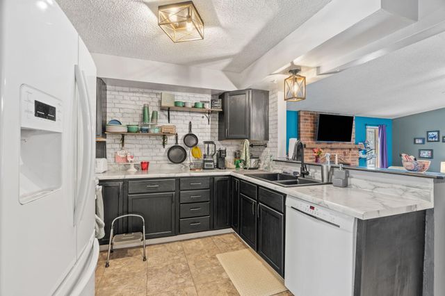 6996 Hickory Drive NE, Fridley, MN 55432