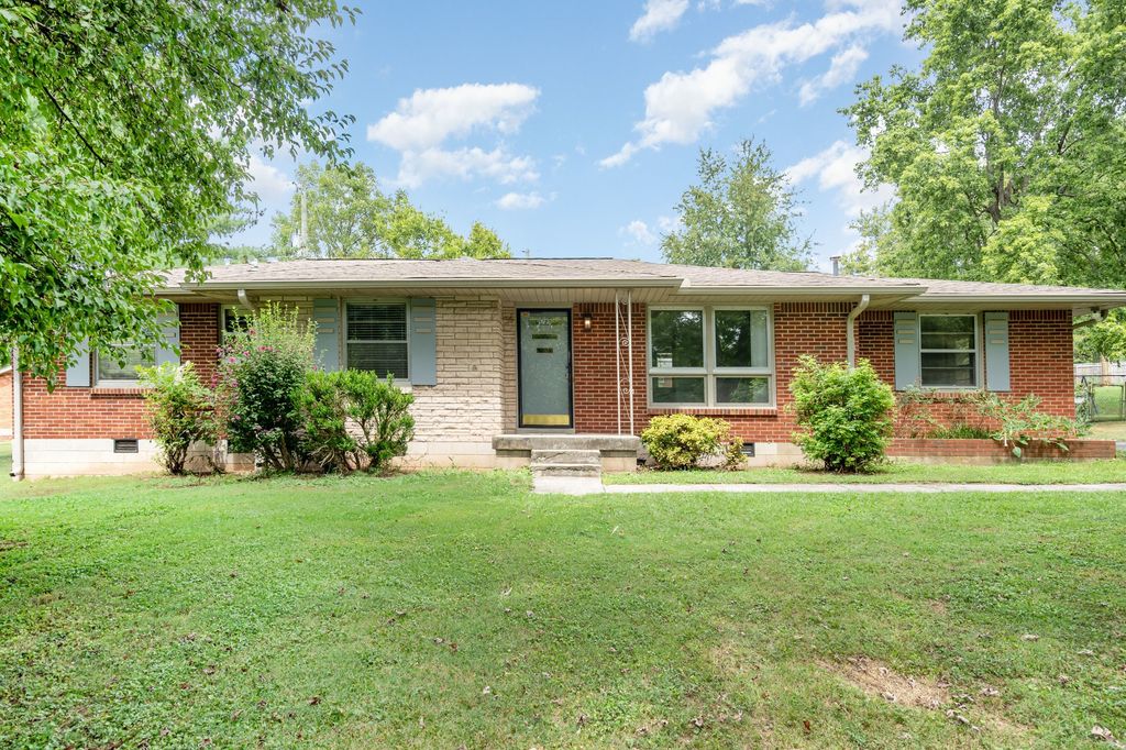 2404 Dundee Ln, Nashville, TN 37214