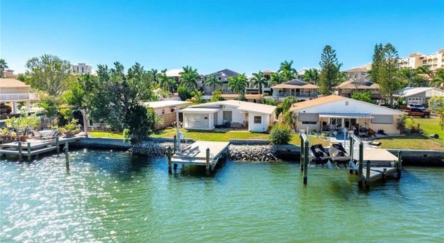 17611 1ST STREET E, Redington Shores, FL 33708