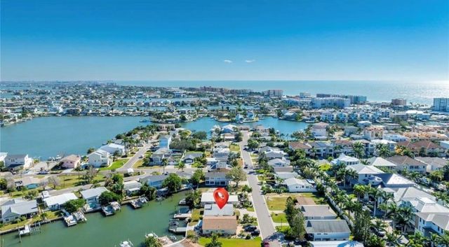 17611 1ST STREET E, Redington Shores, FL 33708