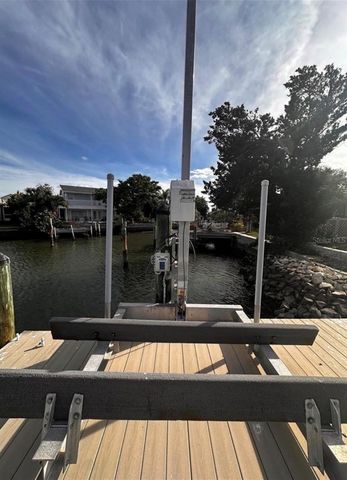 17611 1ST STREET E, Redington Shores, FL 33708