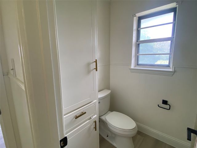 1001 Crisp Road, Ennis, TX 75119