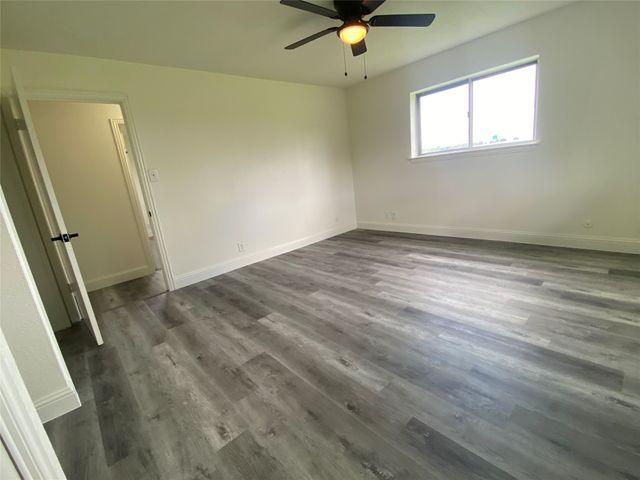 1001 Crisp Road, Ennis, TX 75119