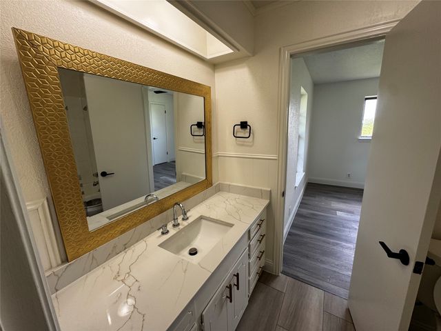 1001 Crisp Road, Ennis, TX 75119