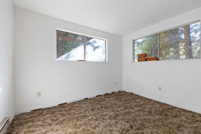 16483 Creekside Dr, Sonora, CA 95370