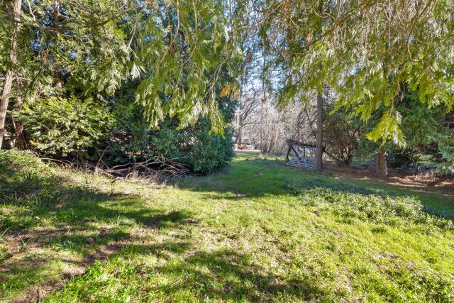 16483 Creekside Dr, Sonora, CA 95370