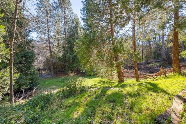 16483 Creekside Dr, Sonora, CA 95370