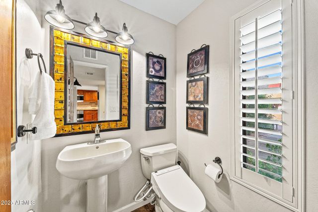 6159 E INDIAN SCHOOL Road 104, Scottsdale, AZ 85251