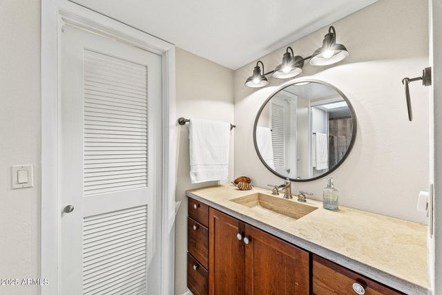 6159 E INDIAN SCHOOL Road 104, Scottsdale, AZ 85251