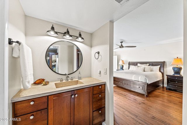 6159 E INDIAN SCHOOL Road 104, Scottsdale, AZ 85251