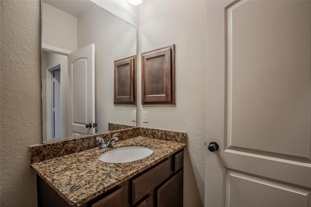 111 Pinnacle Ridge Court, Montgomery, TX 77316