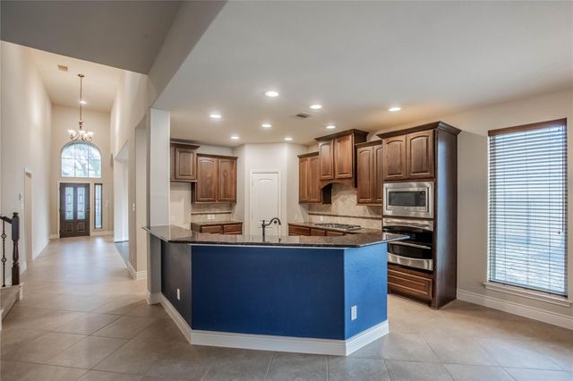 111 Pinnacle Ridge Court, Montgomery, TX 77316