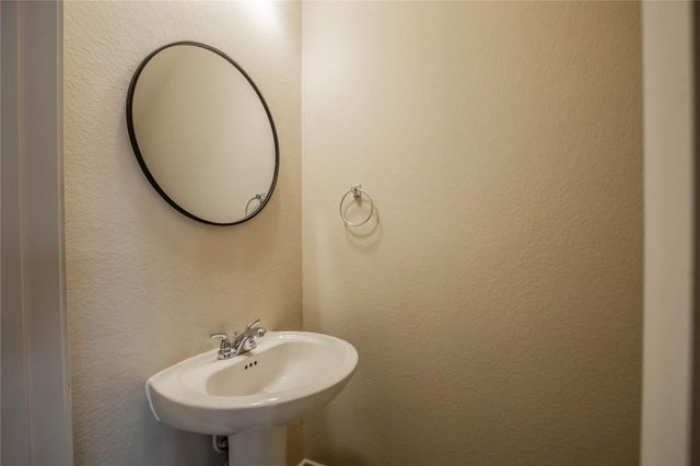 111 Pinnacle Ridge Court, Montgomery, TX 77316