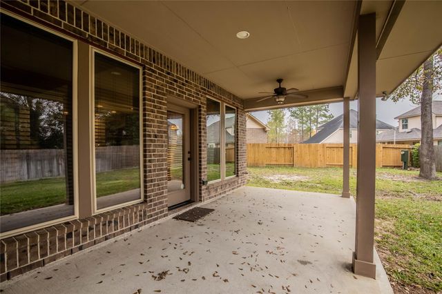 111 Pinnacle Ridge Court, Montgomery, TX 77316