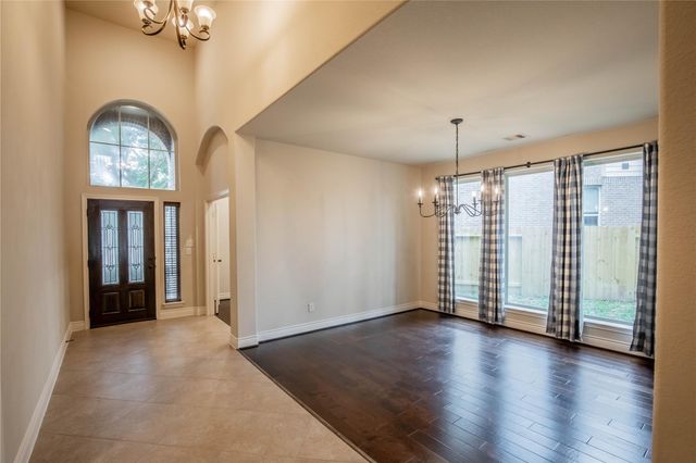 111 Pinnacle Ridge Court, Montgomery, TX 77316