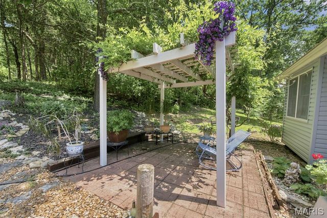 21 Trails End, Eureka, MO 63025