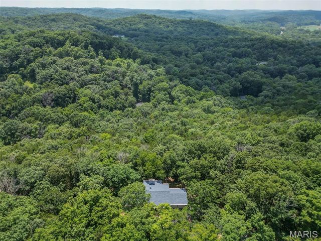 21 Trails End, Eureka, MO 63025