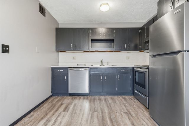 1916 Tracy Drive 48, Bloomington, IL 61704