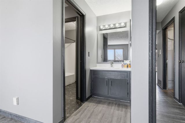 1916 Tracy Drive 48, Bloomington, IL 61704