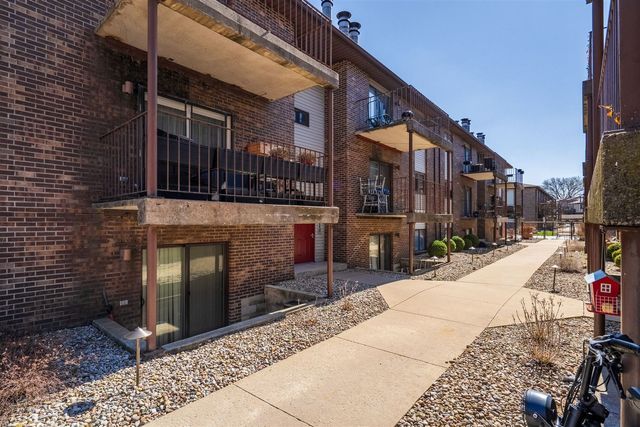 1916 Tracy Drive 48, Bloomington, IL 61704