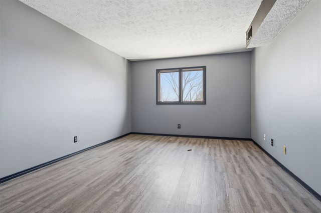 1916 Tracy Drive 48, Bloomington, IL 61704