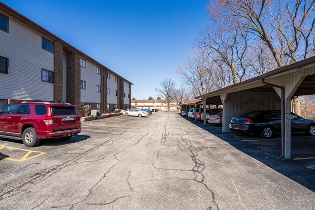 1916 Tracy Drive 48, Bloomington, IL 61704