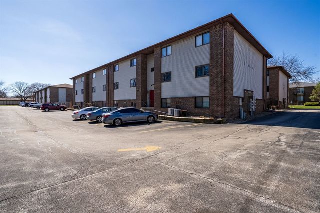 1916 Tracy Drive 48, Bloomington, IL 61704