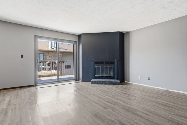 1916 Tracy Drive 48, Bloomington, IL 61704