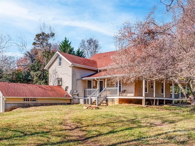 411 Walker Street, Columbus, NC 28722