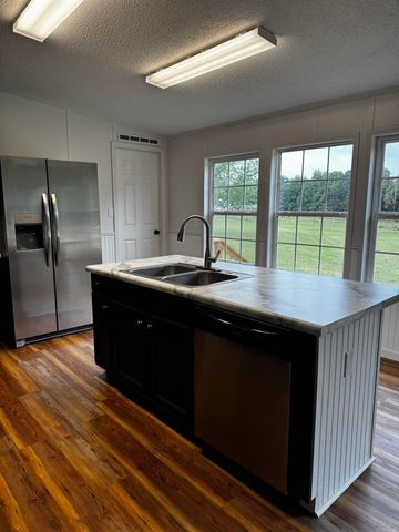 130 Hollis Road, Clinton, AR 72031