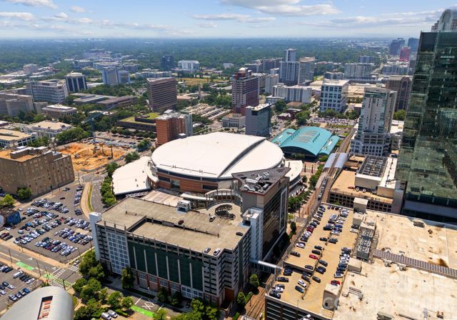 400 N Church Street 422, Charlotte, NC 28202