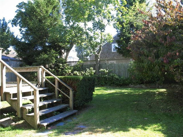 15 WEBSTER Street 2, Newport, RI 02840