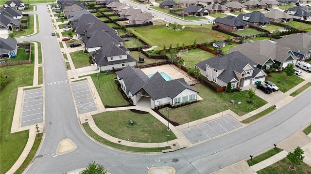 1111 Red Maple Street, Centerton, AR 72719