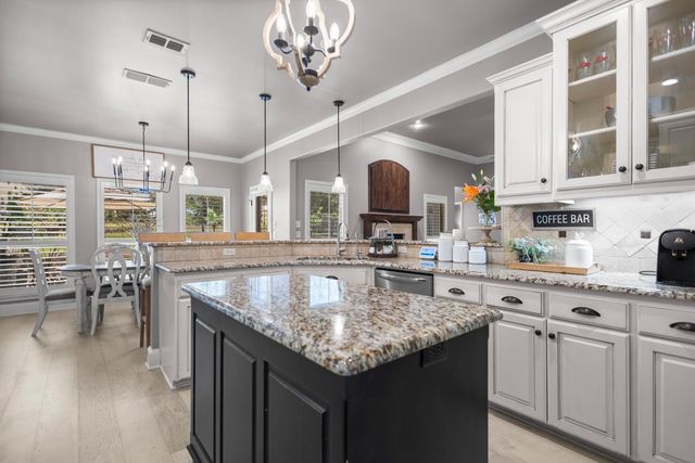 11176 Fox Trail, Flint, TX 75762