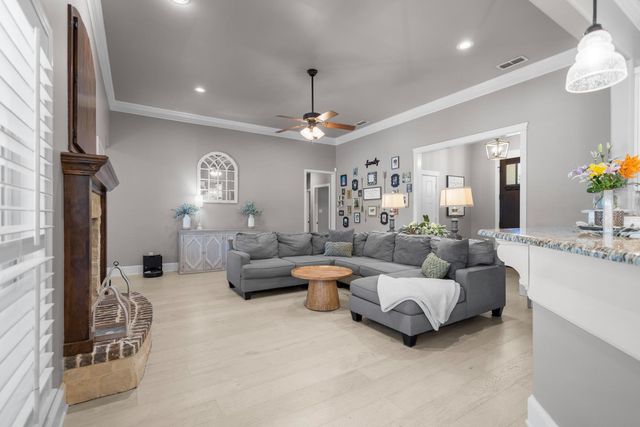 11176 Fox Trail, Flint, TX 75762