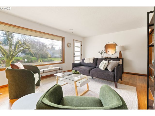 6725 Se CATALINA Ln, Milwaukie, OR 97222