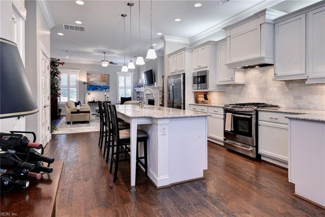 302 Page ST, Williamsburg, VA 23185