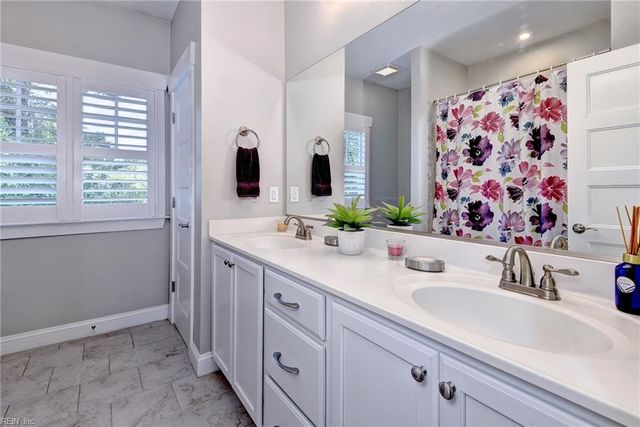 302 Page ST, Williamsburg, VA 23185