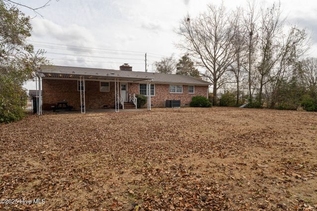 1007 Henderson Drive, Jacksonville, NC 28540
