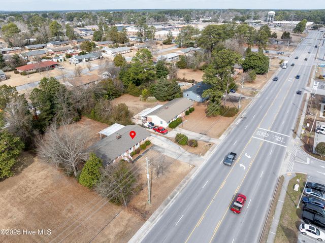 1007 Henderson Drive, Jacksonville, NC 28540
